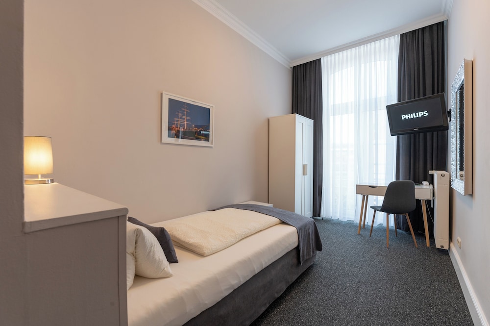 BASIC, SINGLE, SINGLE BED