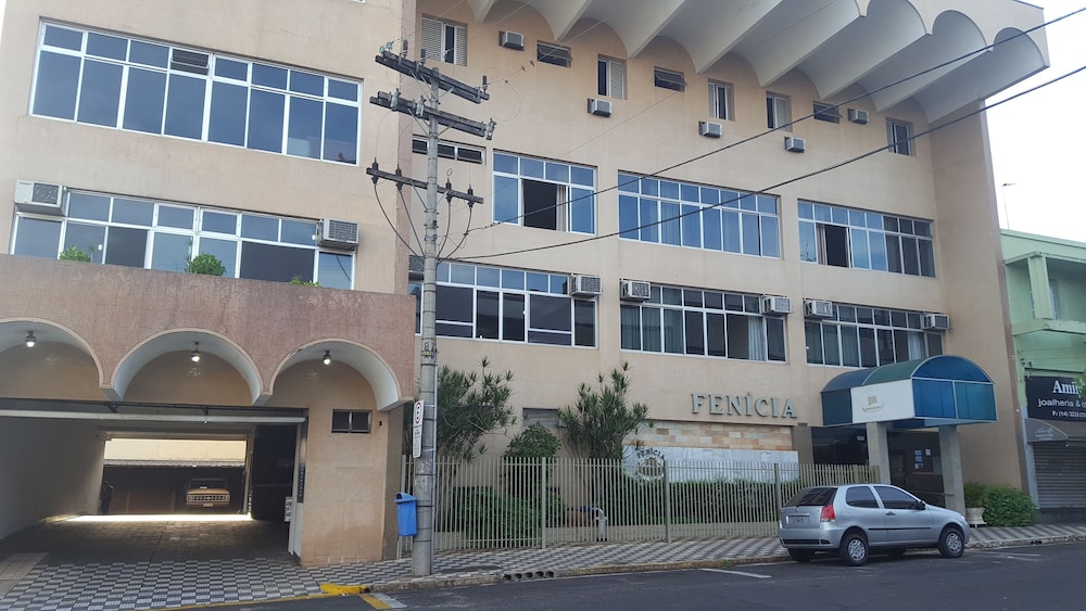Fenicia Palace Bauru 48/51