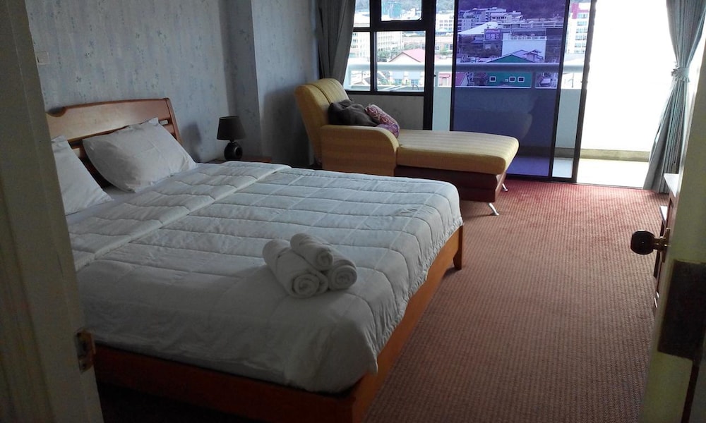 1 BEDROOM, APARTMENT, MOUNTAIN VIEW