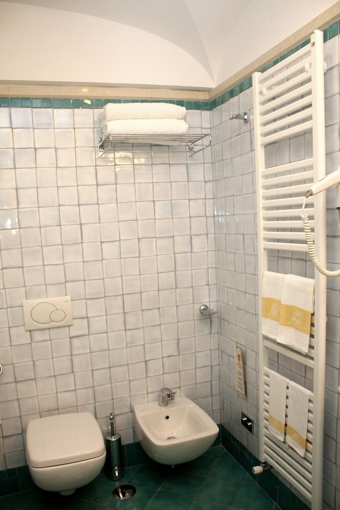 Hotel Rufolo 69/71