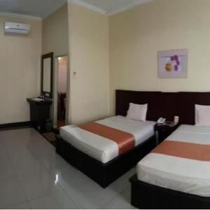 Deluxe, Twin Beds