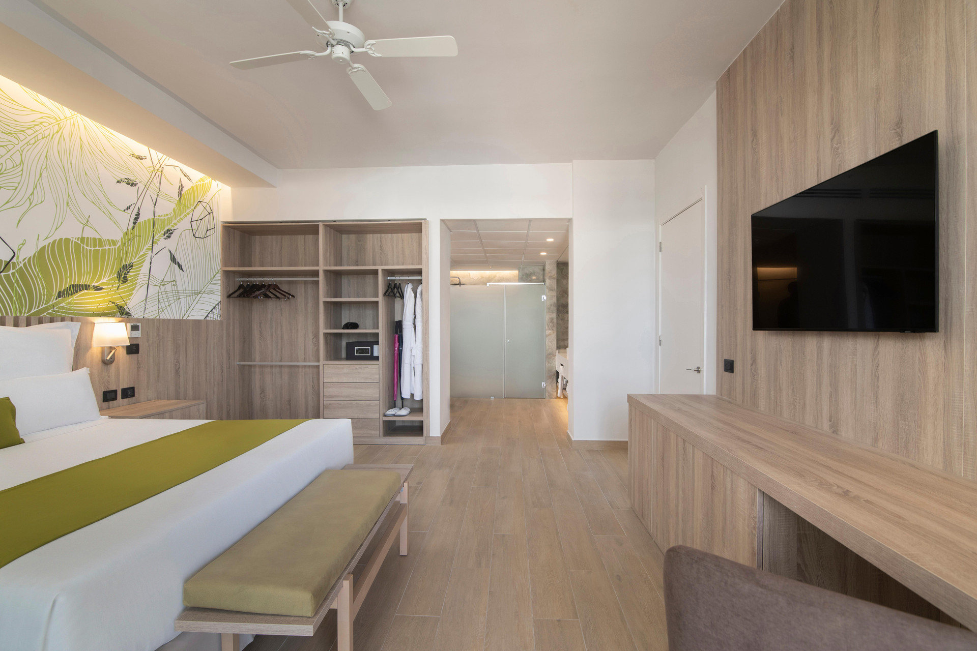 Master, Suite, Garden View