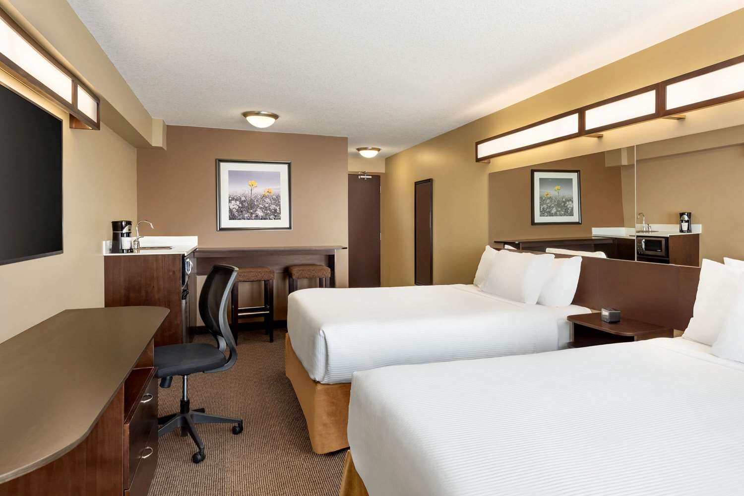 Microtel Inn Suites By Wyndham Weyburn 12/27