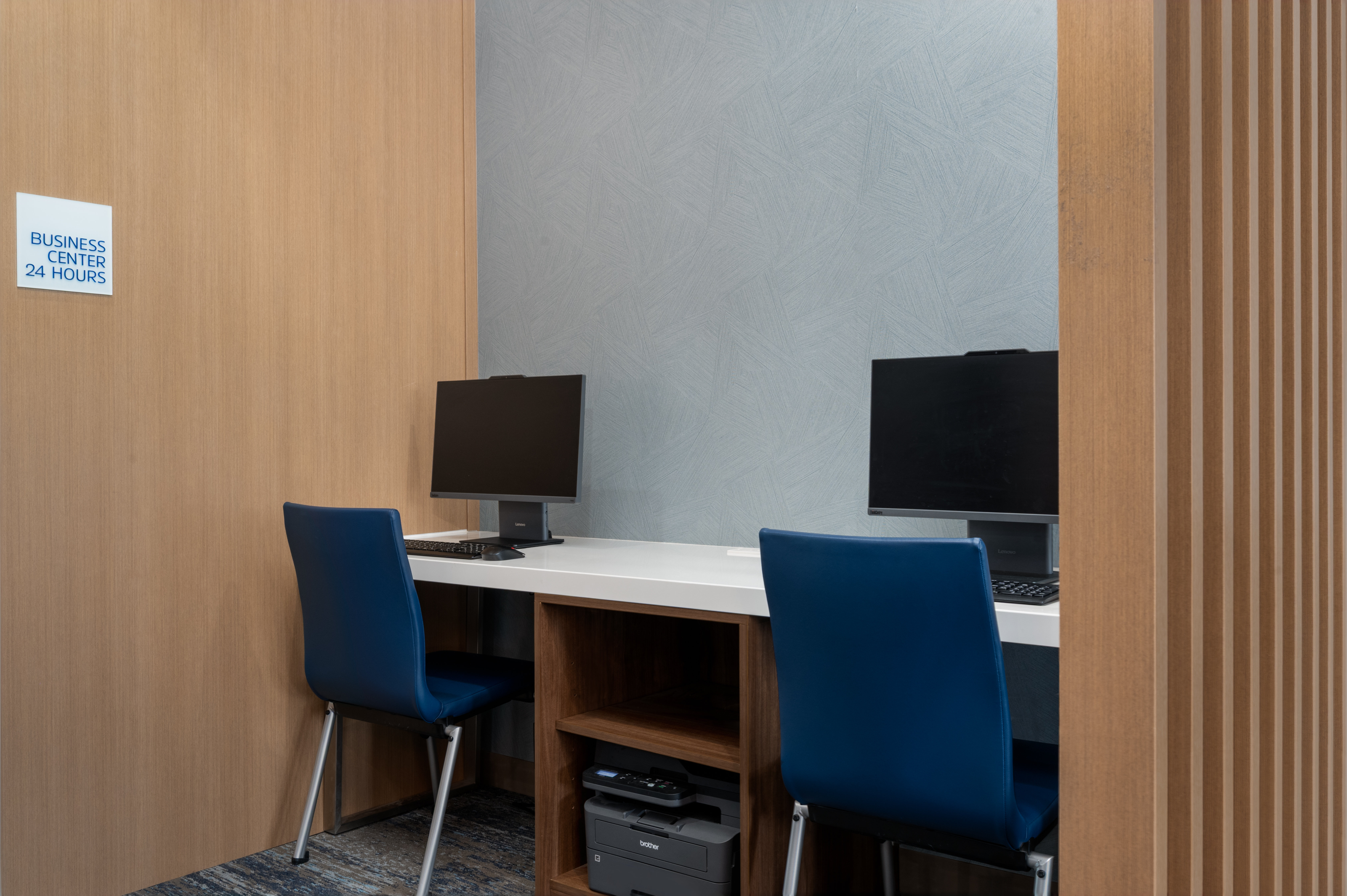Holiday Inn Express & Suites Stevensville - Benton Harbor, an IHG Hotel 37/50