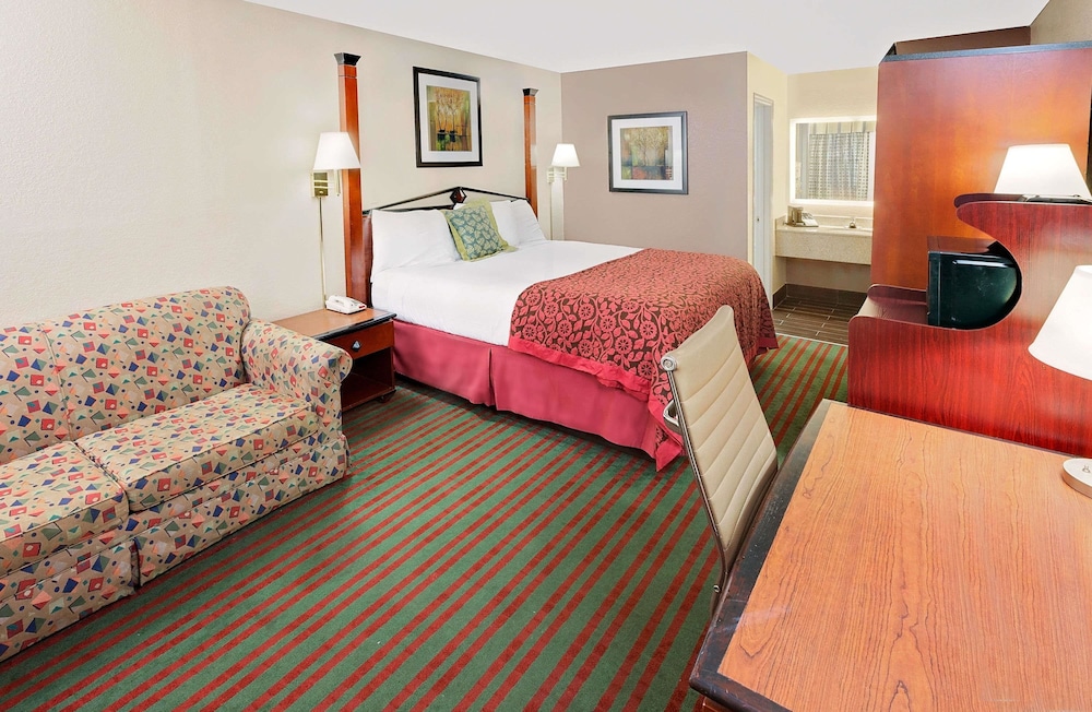 Days Inn by Wyndham Demopolis 18/61