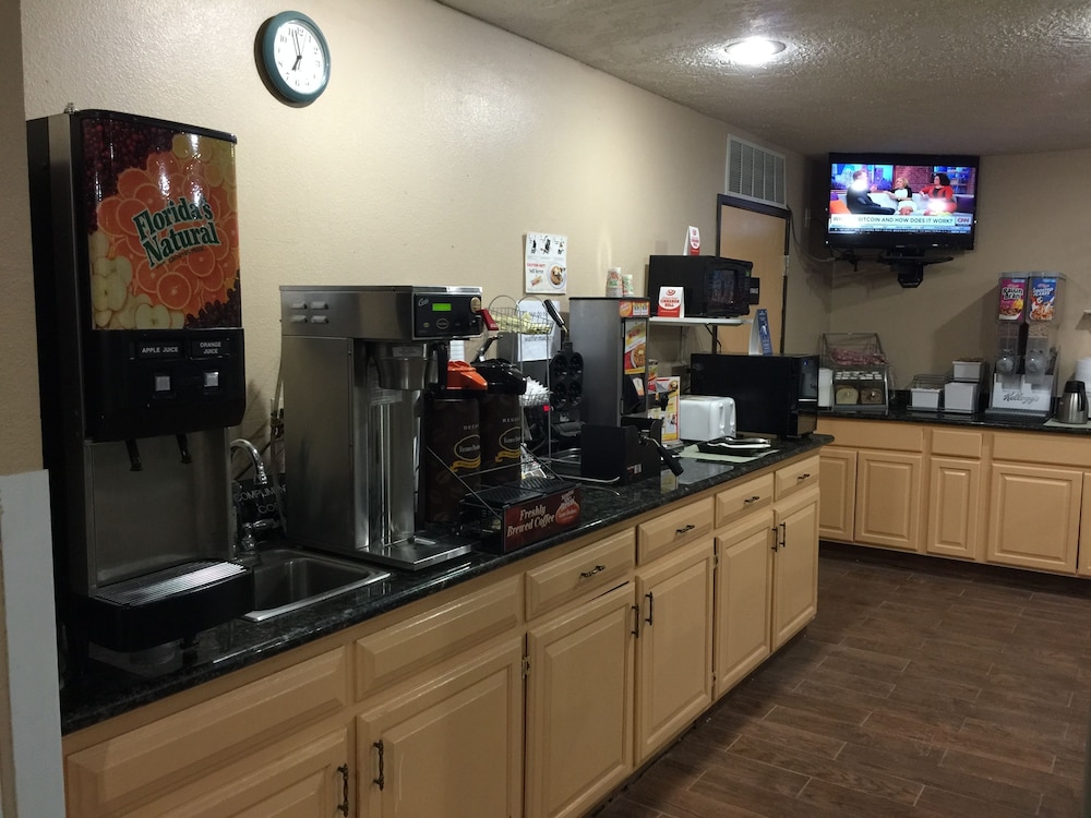 Super 8 By Wyndham Cedar City 25/31