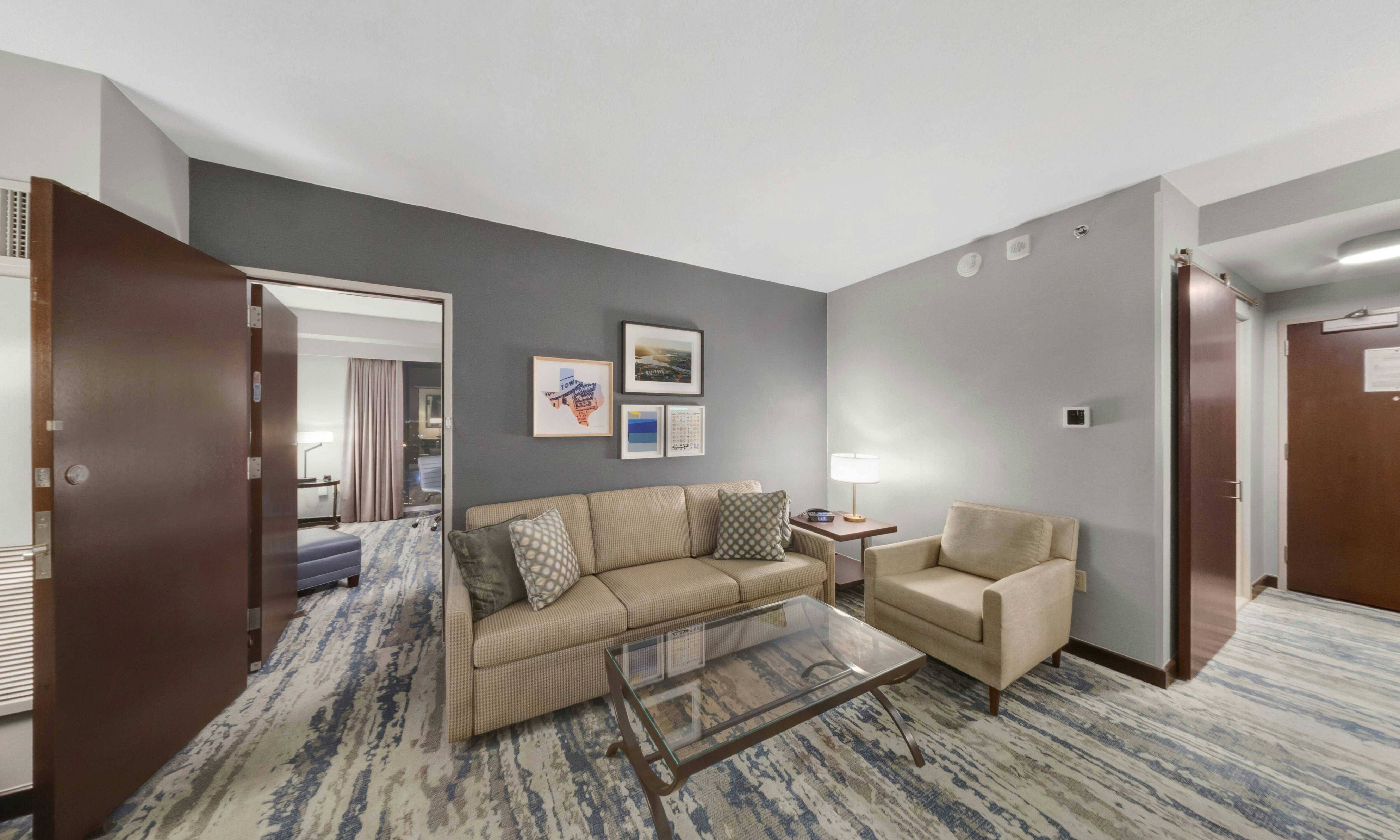 Deluxe, Suite, Parlor