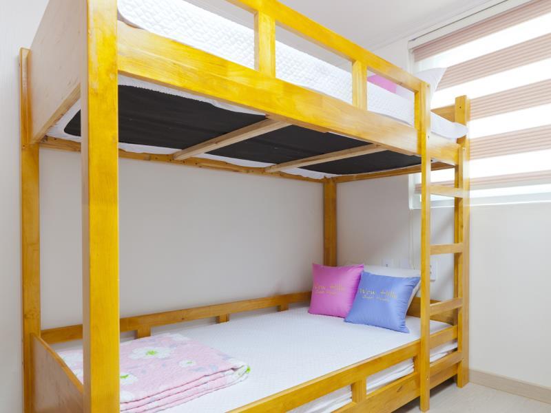 Female Dorm, Female Only, 6 Beds