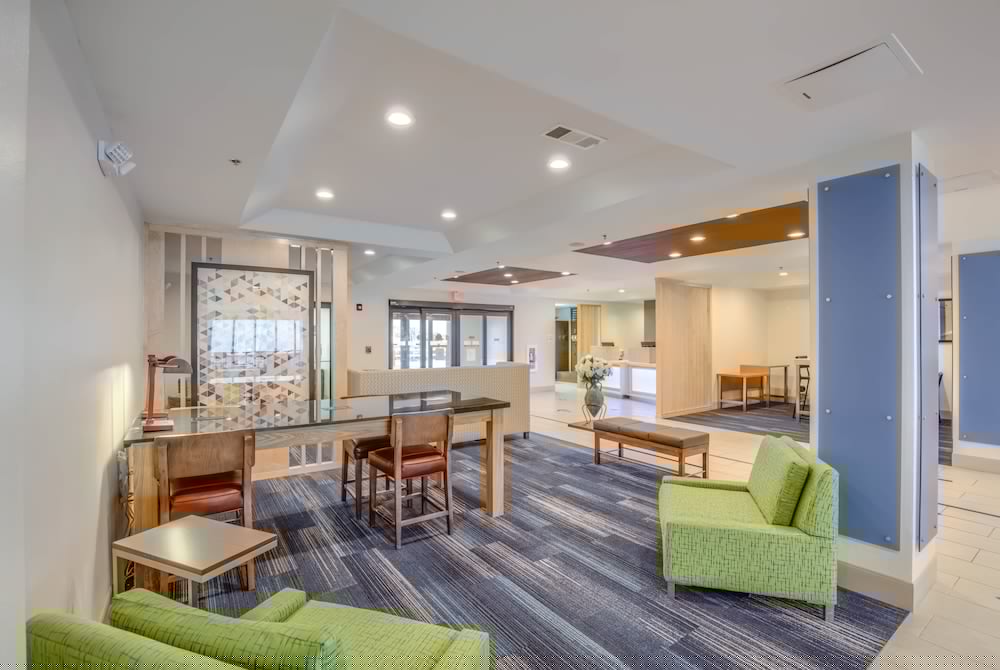 Holiday Inn Express Hotel And Suites Gulf Shores 36/47