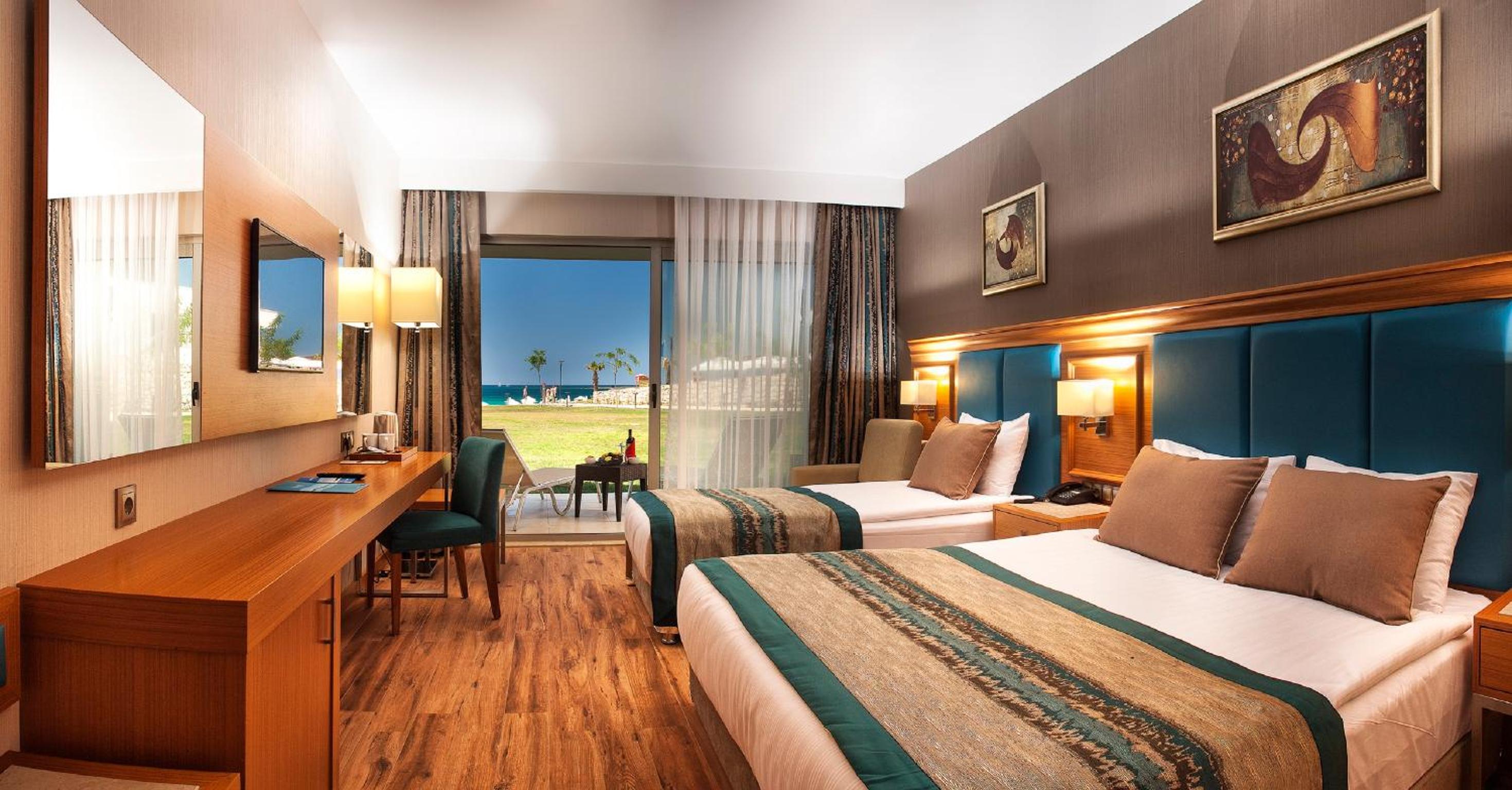 Sunset, Sea View, Terrace، Aquasis De Luxe Resort 2/5