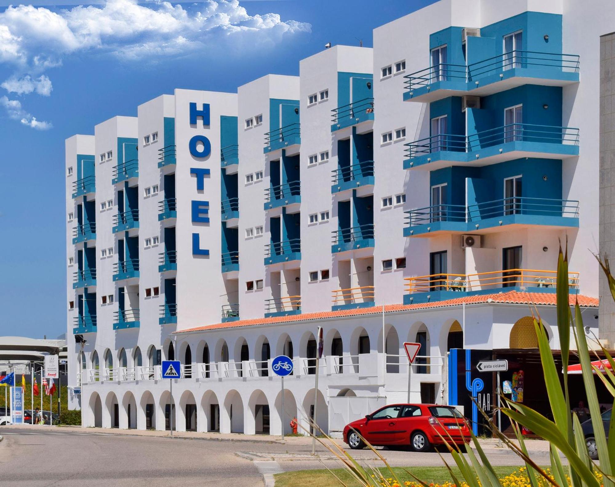 THE FOZ Beach Hotel 5/50