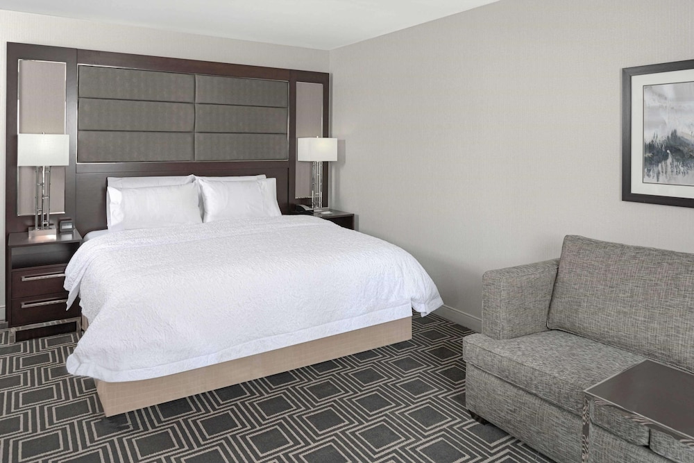 Hampton Inn And Suites Worcester Ma 18/65