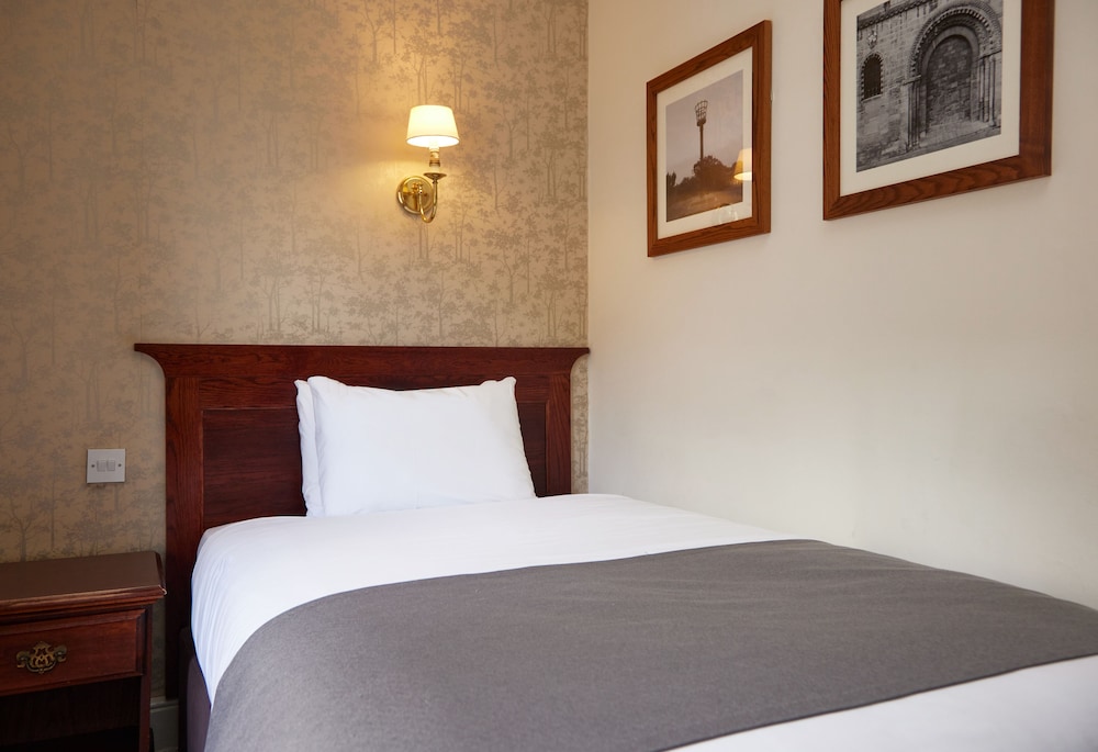 The George Hotel 17/57
