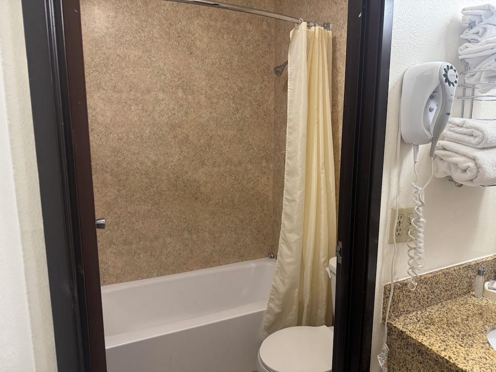 Lone Tree Inn Sidney By Hotel O 52/53