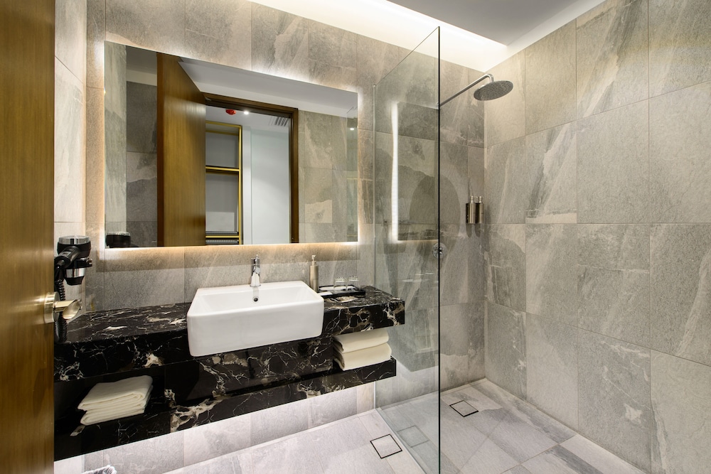Savv Hotel 47/50