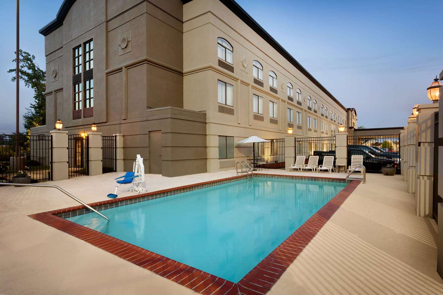 Country Inn & Suites by Radisson, Wolfchase-Memphis, TN 16/18