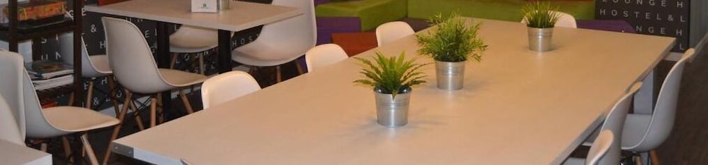 Chameleon Hostel Alicante 22/25