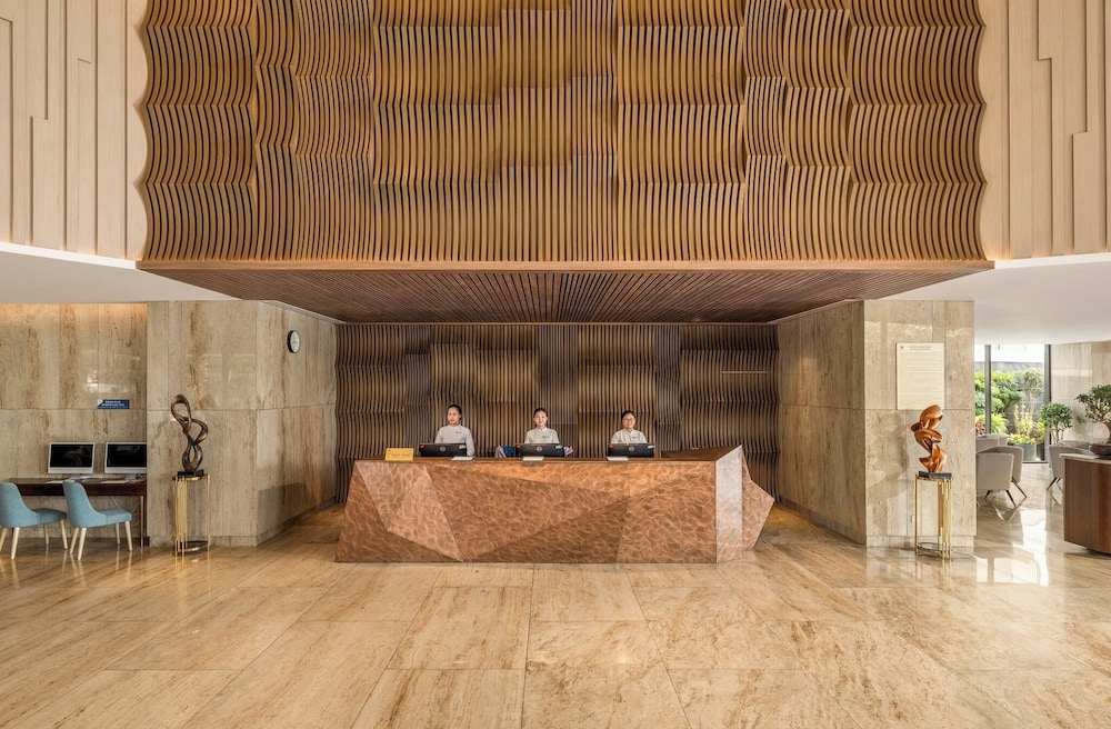 Awaken Danang Hotel 5/48