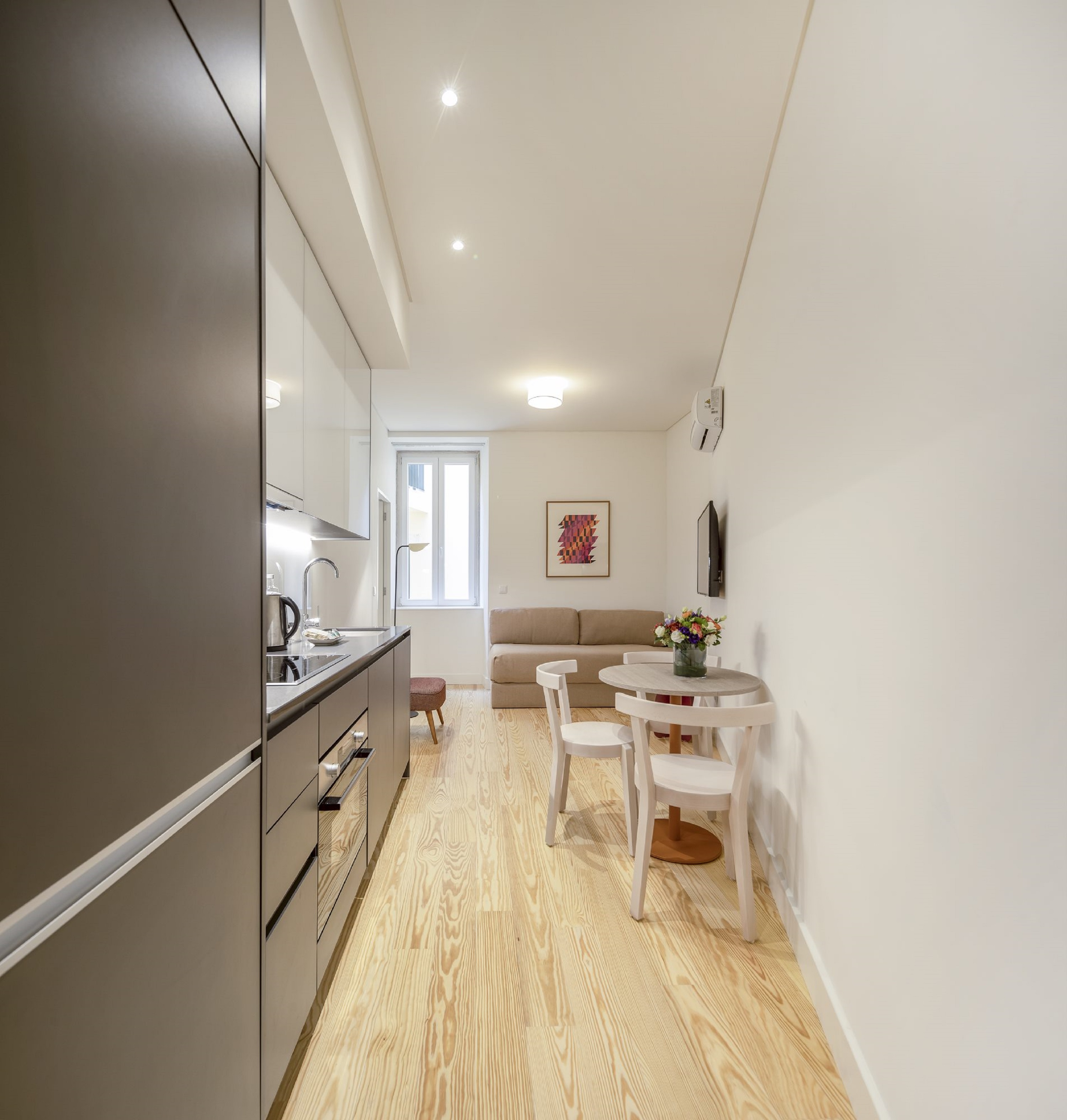 Lisbon Serviced Apartments – Santos 34/43