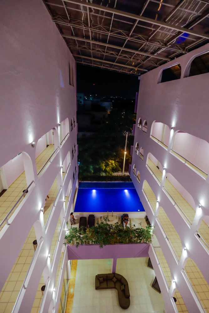 Hotel Kavia 31/41
