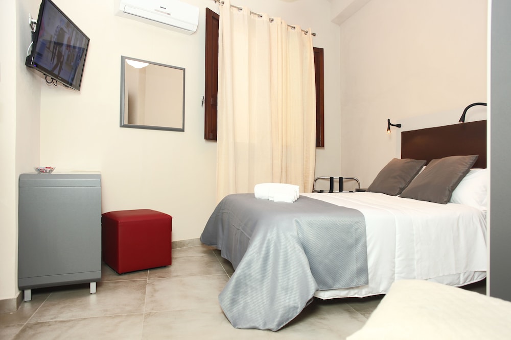 ROOM, SINGLE