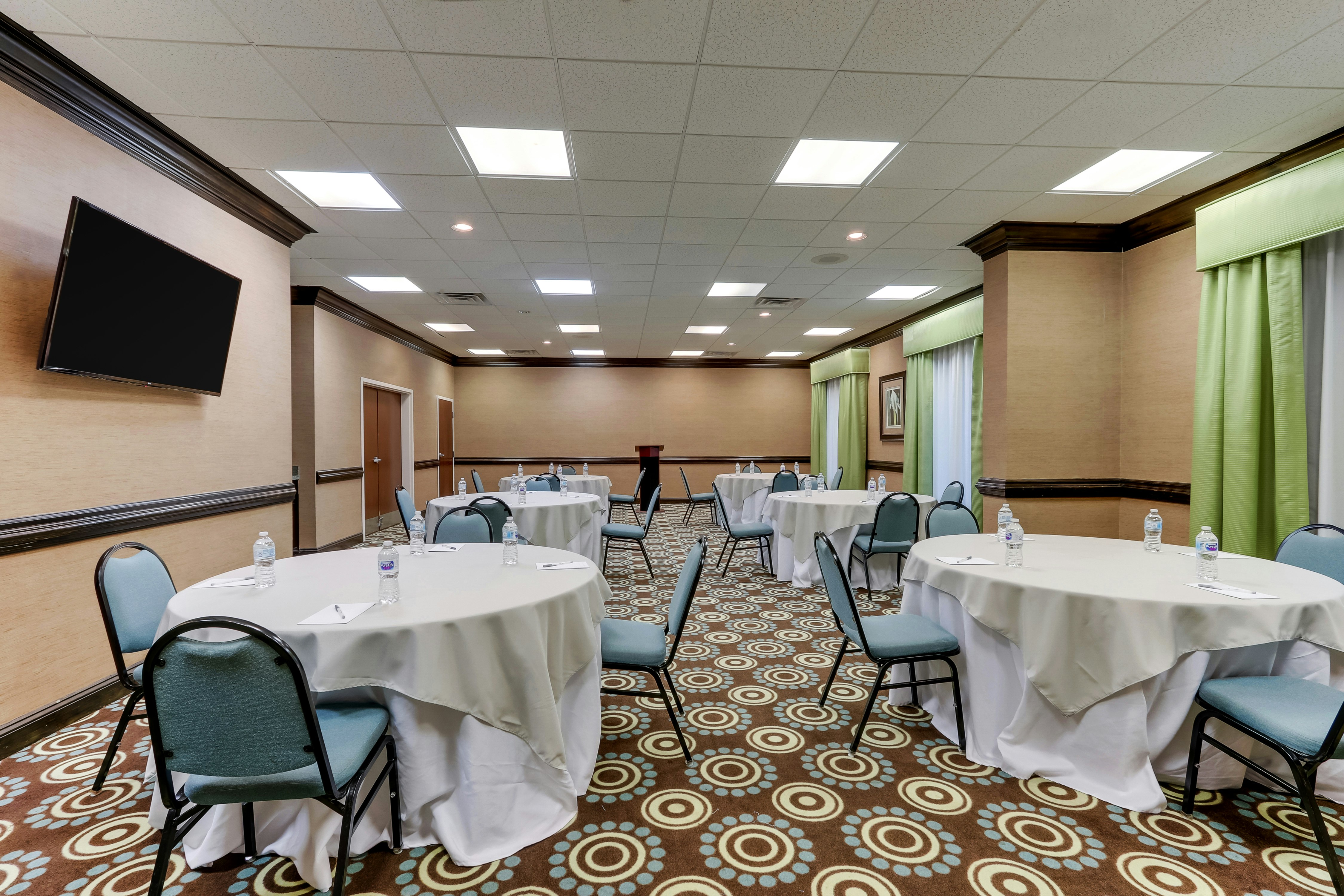 Hampton Inn & Suites Swansboro Near Camp Lejeune, NC 55/64
