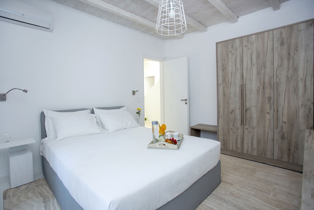 2 BEDROOMS, VILLA, PRIVATE POOL