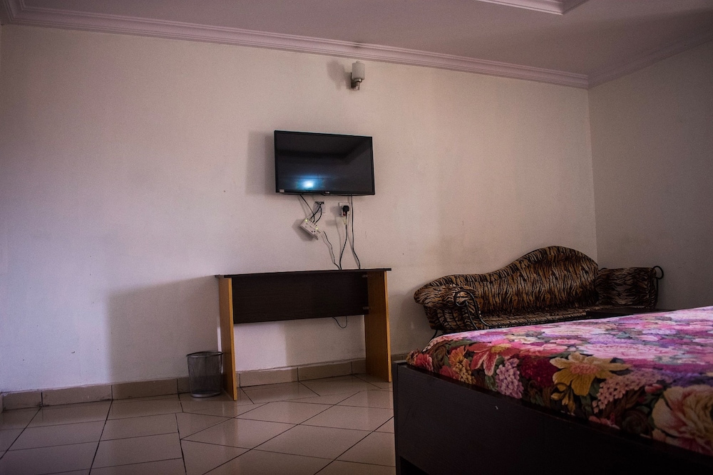 Bavidi Hotel 32/68