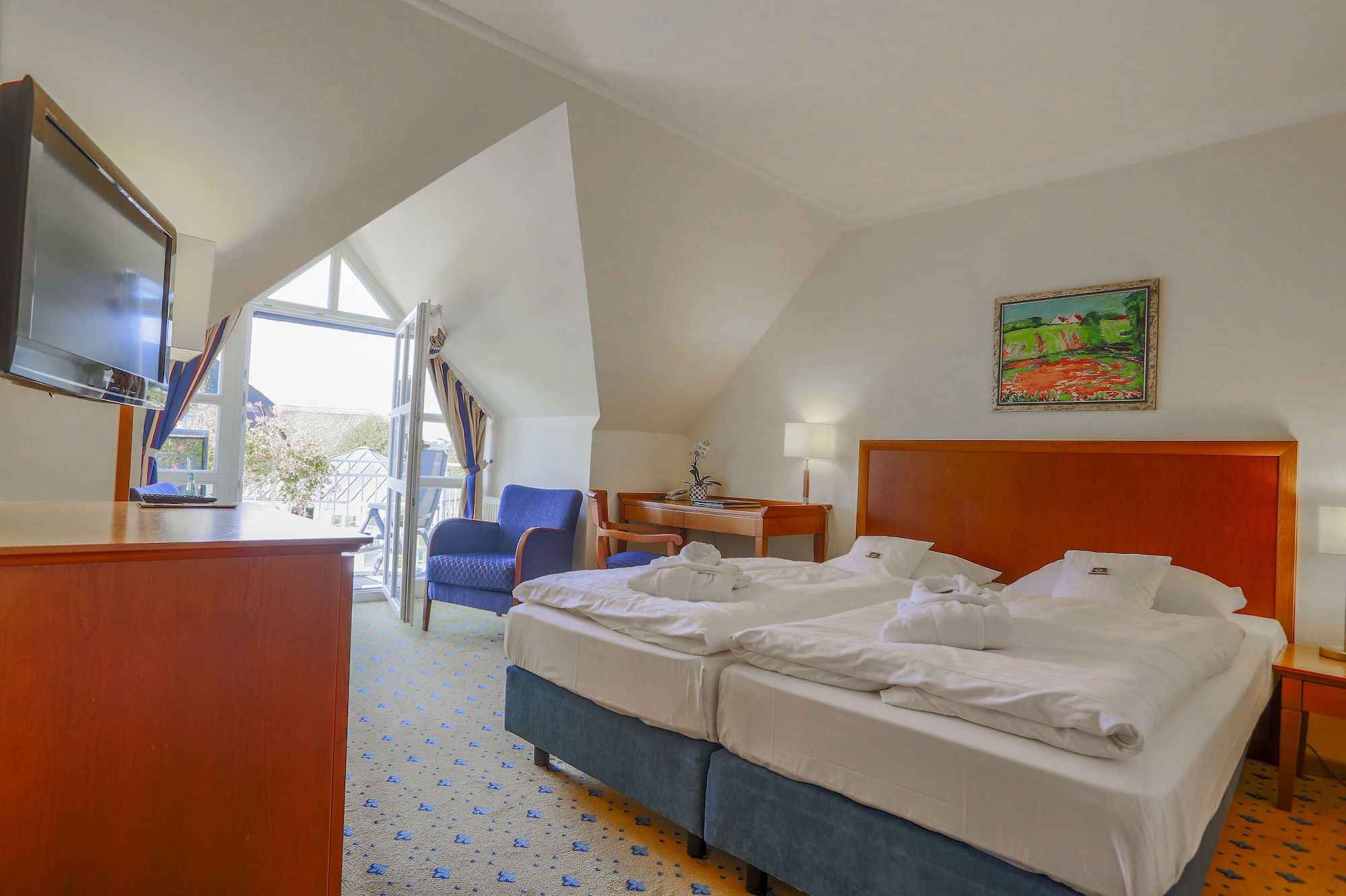RENOVATED, DOUBLE BED
