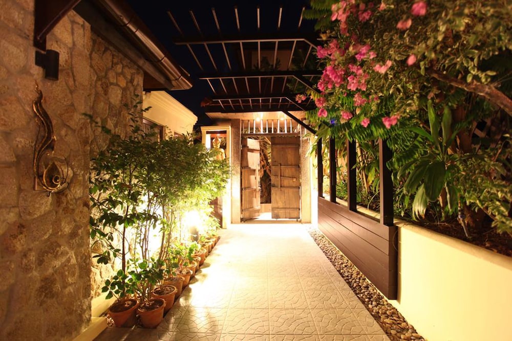 Indochine Resort Villas 7/85