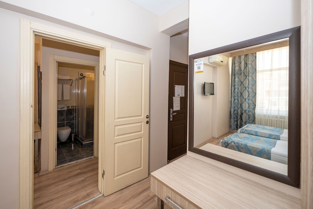 TUGRA HOTEL 39/65