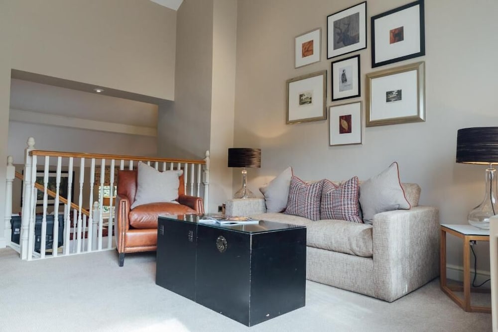 The Woburn Hotel 33/39