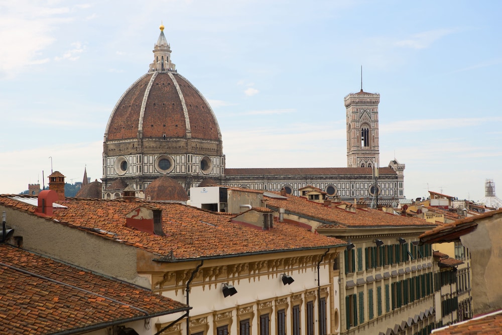 San Giuliano Inn 3/25