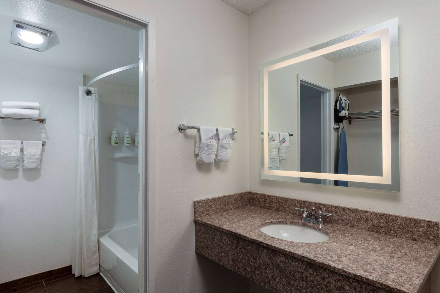 Ramada by Wyndham Spokane Airport 34/34