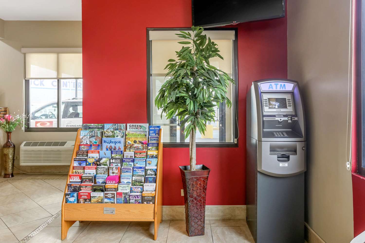 Econo Lodge Shorewood 7/31