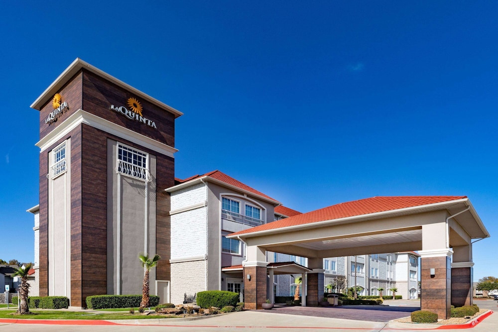 La Quinta Inn & Suites by Wyndham Garland Harbor Point 3/54