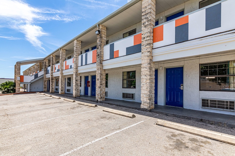 Motel6 Georgetown, TX 35/40
