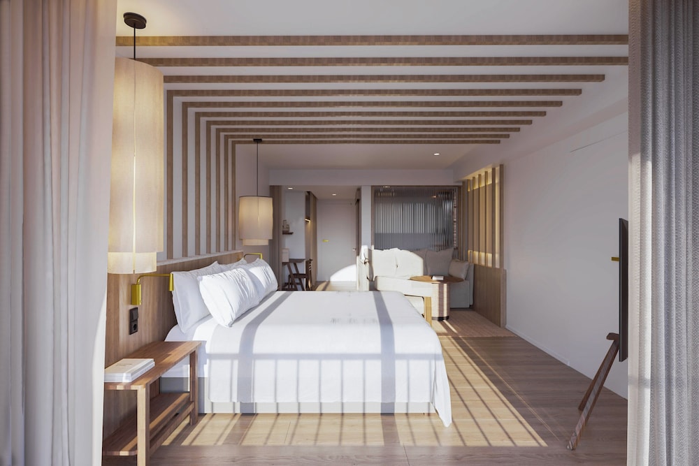 2 Bedrooms, Exclusive, Me, Suite