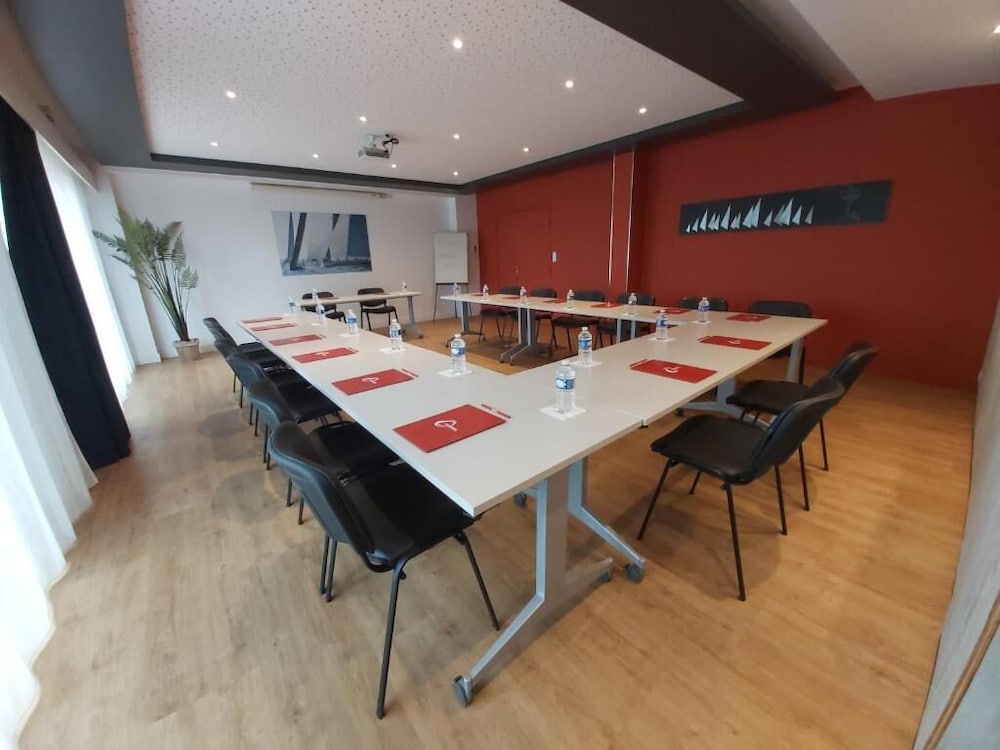 Hotel the Originals Les Sables D Olonne Admiral S Ex Inter Hotel Admirals 38/48