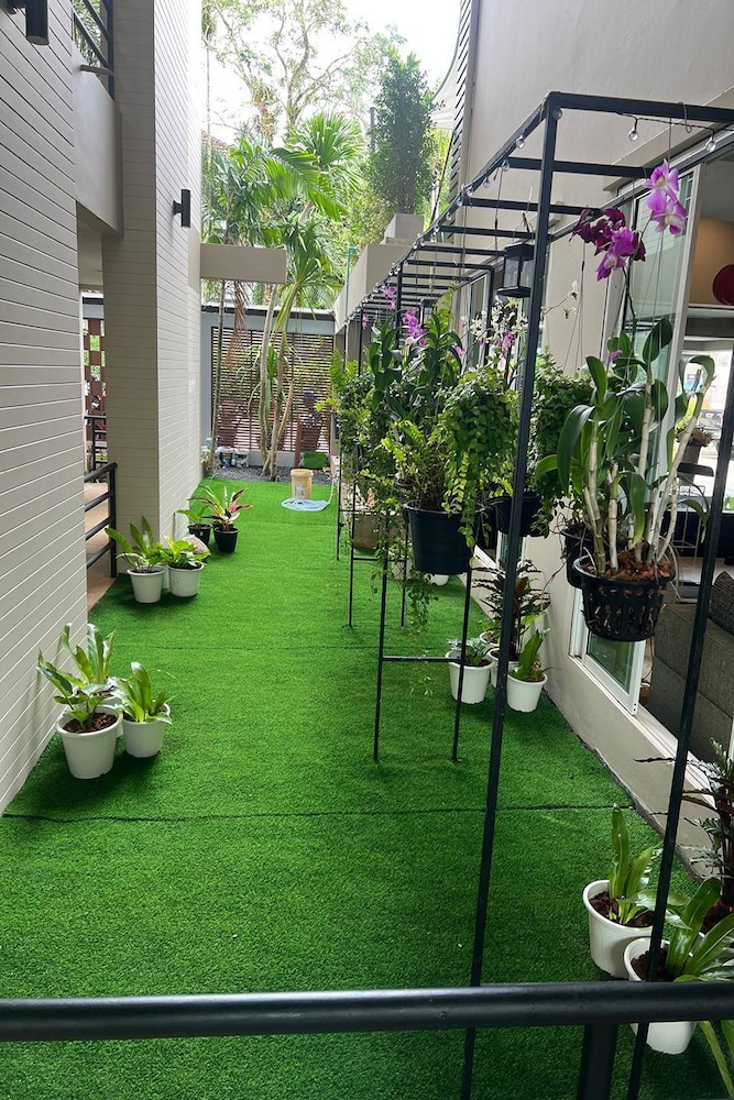 SIVANA PLACE 75/79