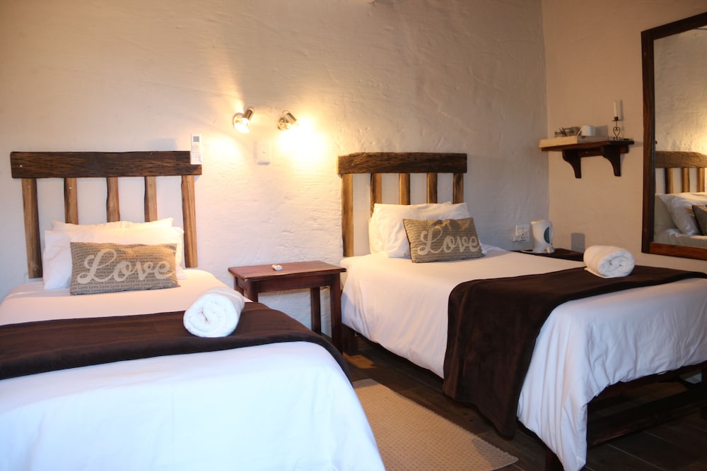 Aan Die Oewer Guest House 13/42