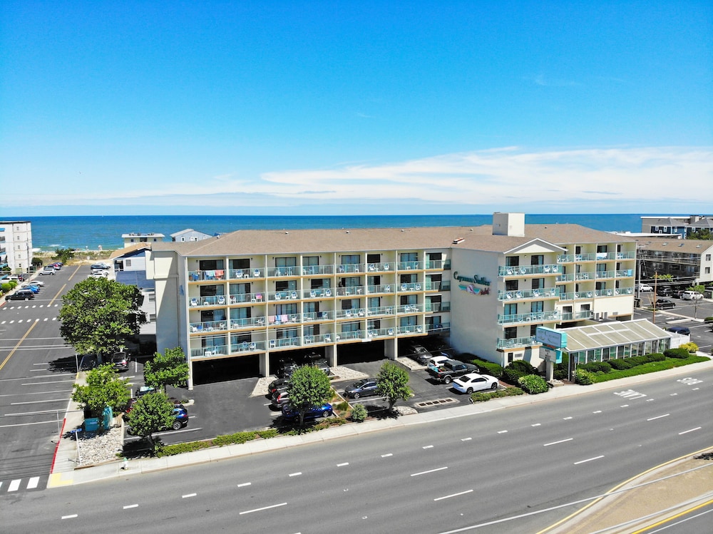 Cayman Suites Hotel 2/80