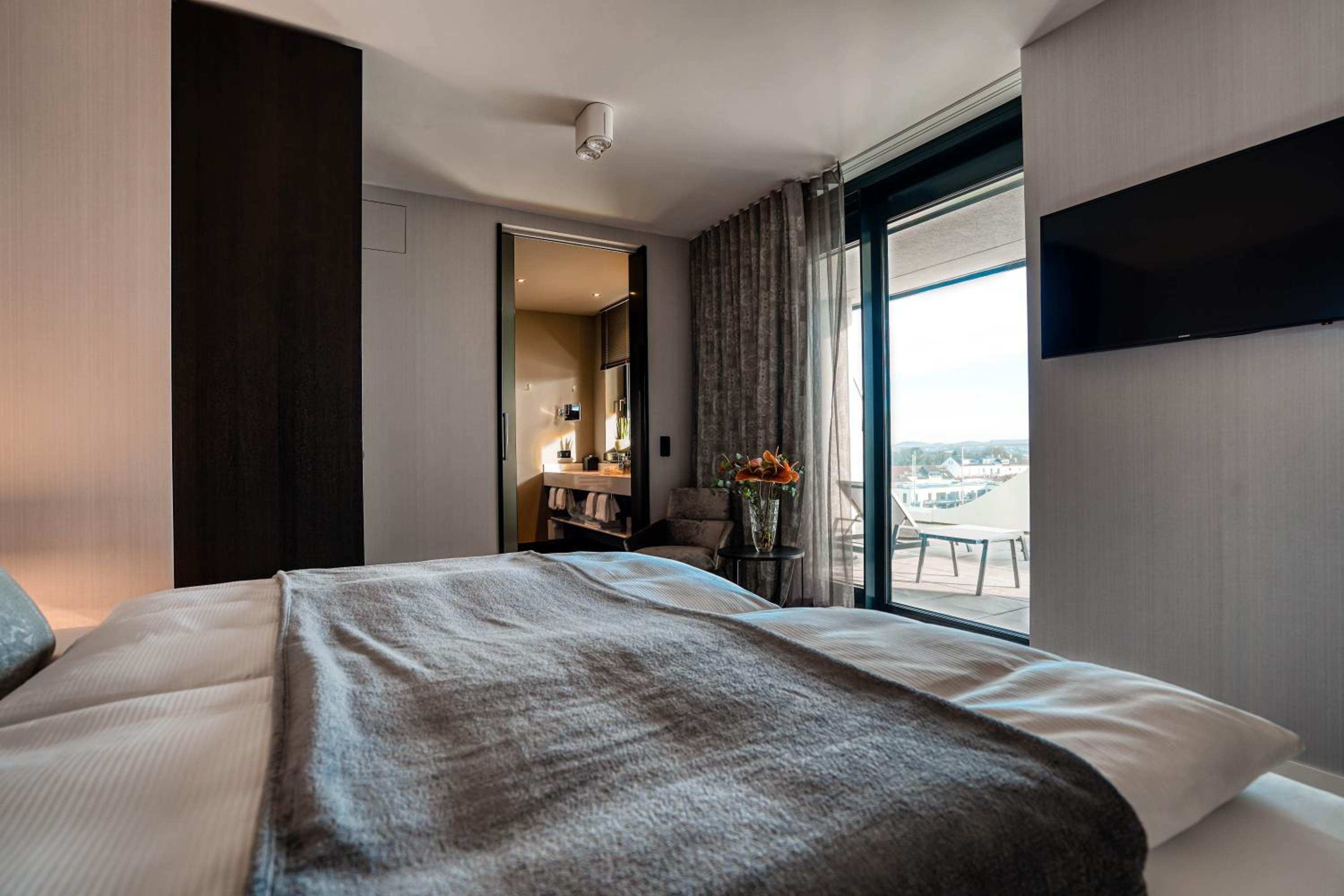 GRAND, PANORAMA, SUITE