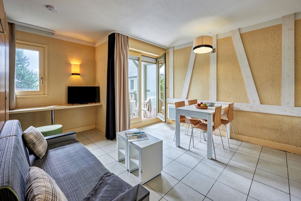 PIERRE AND VACANCES RESIDENCE LES EMBRUNS(FORMERLY RESIDENCE LES EMBRUNS) 23/49