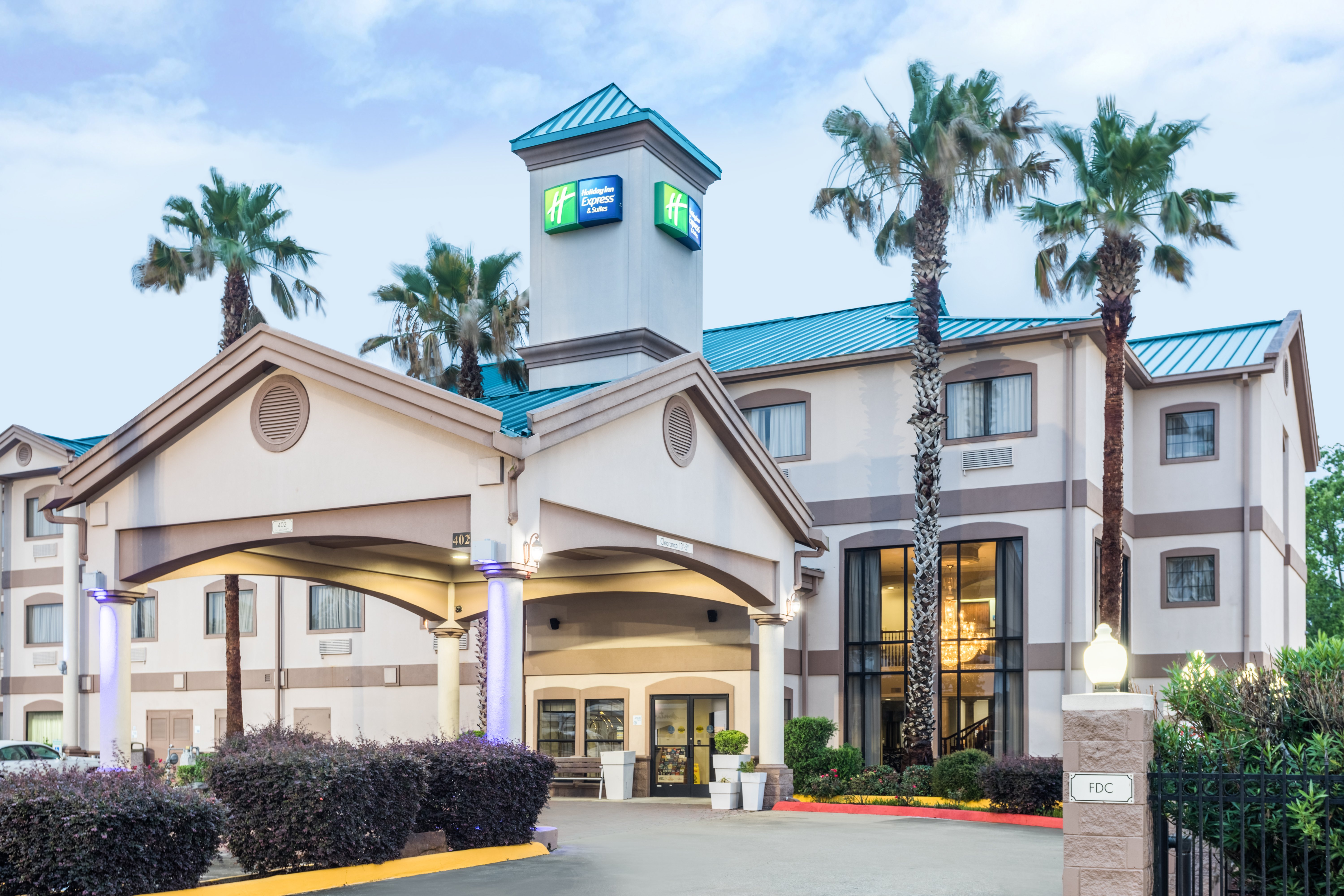 Holiday Inn Express Hotel And Suites Lake Charles 6/58
