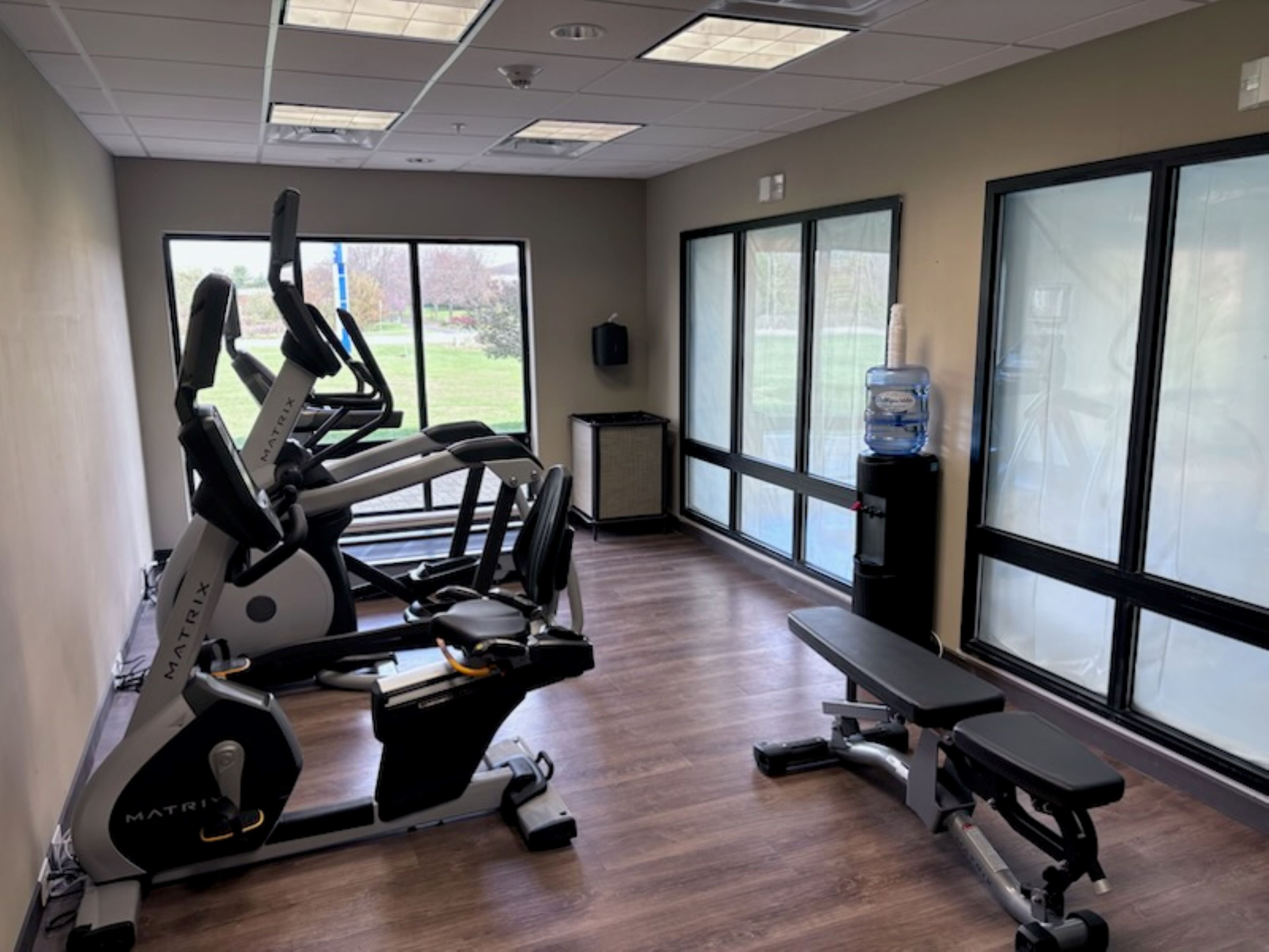 Holiday Inn Express Suites Springfield Dayton Area 28/45