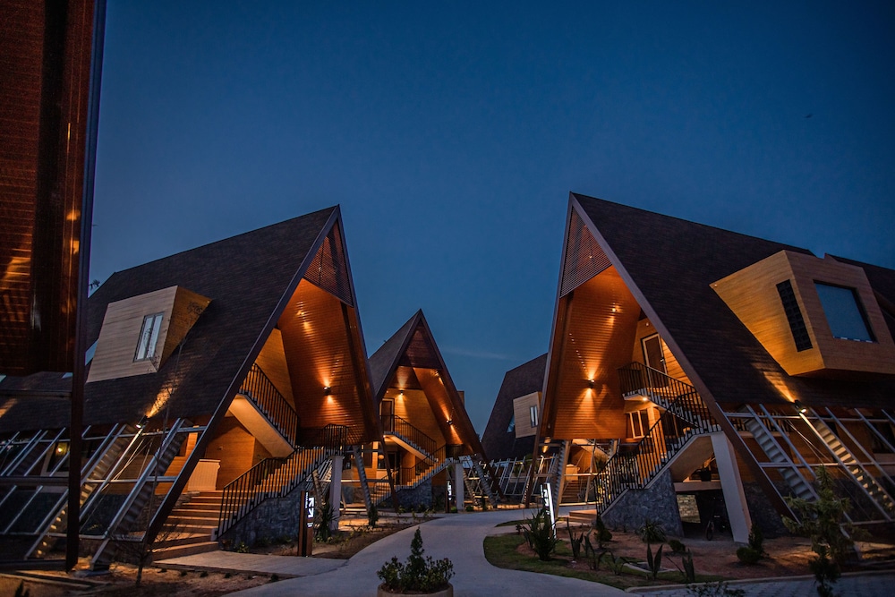 One Of a Kind Resort Bintan 8/40