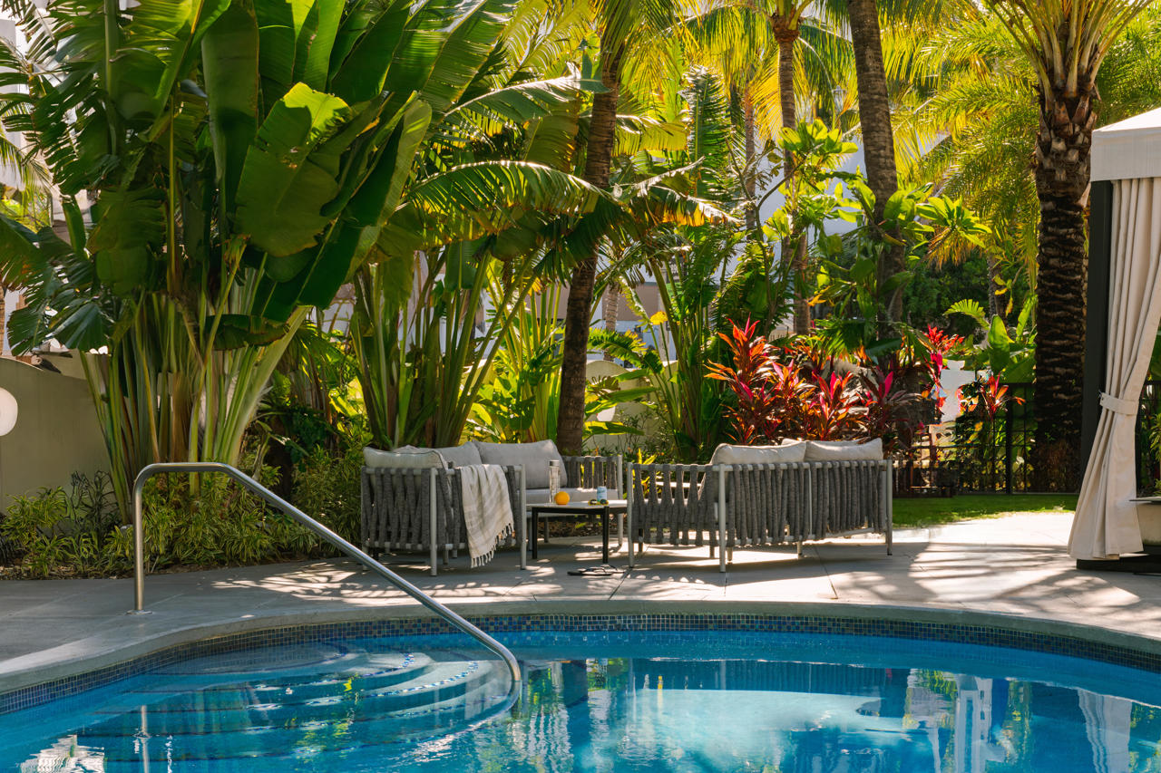 Kenmore Village Hotel, South Beach 41/43