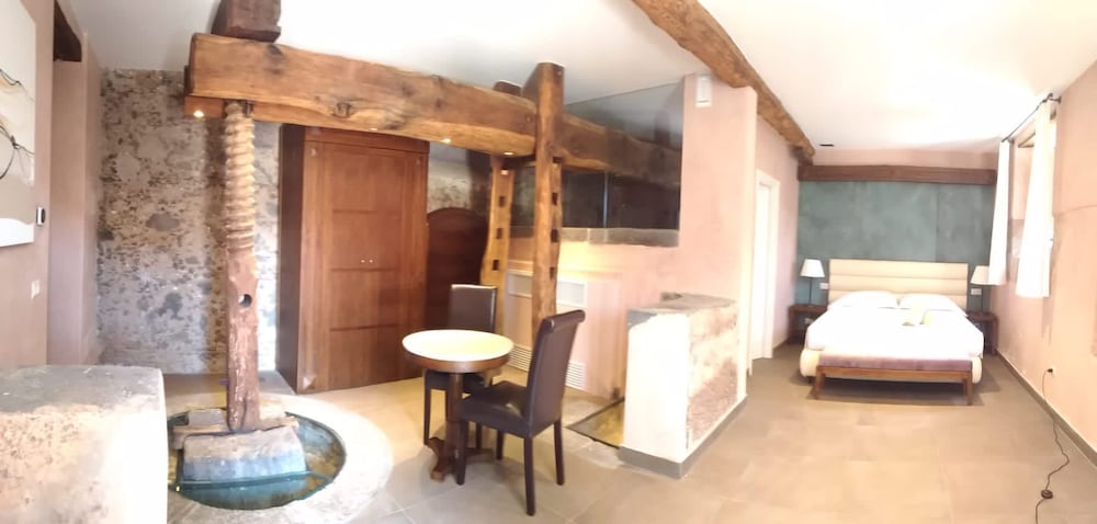 Cavanera Etnea Firriato Hospitality 67/68