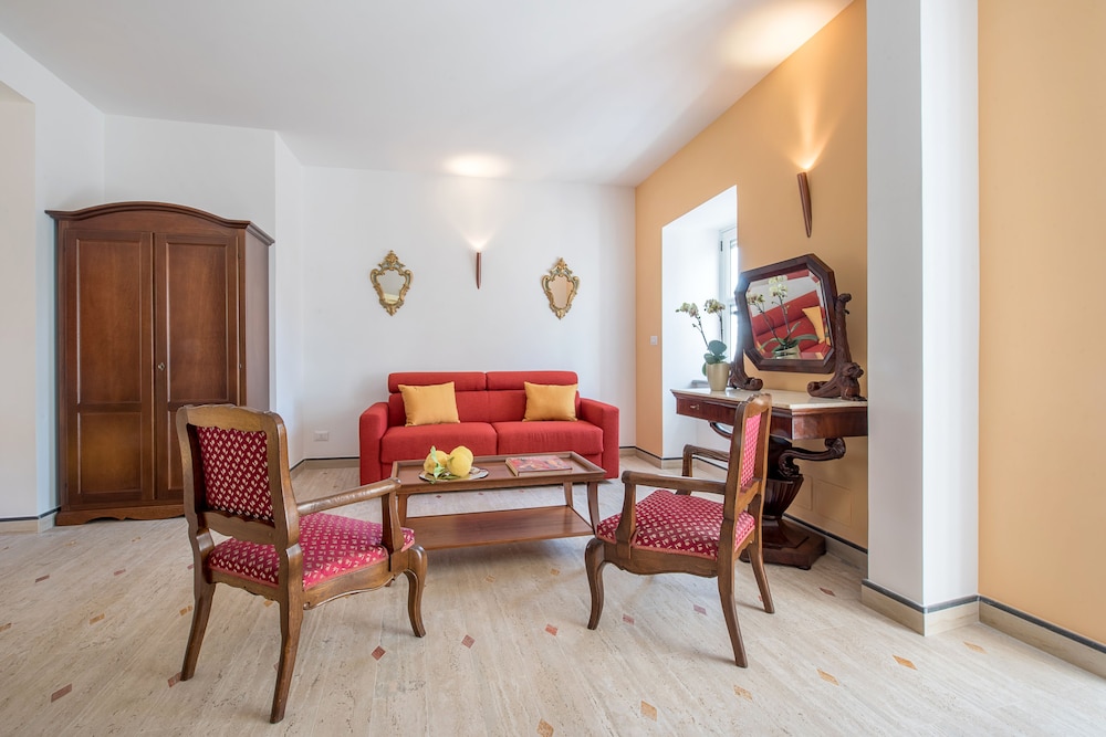Don Antonino Relais Hotel 48/71